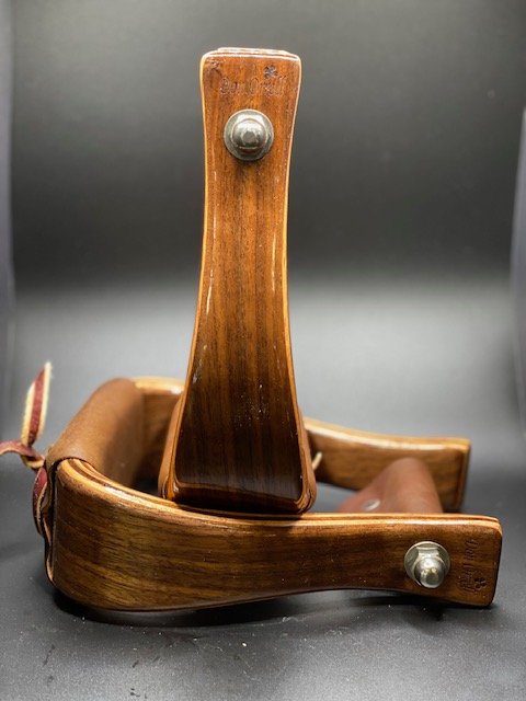 Don Orrell 2.5″ Flat Bottom Walnut